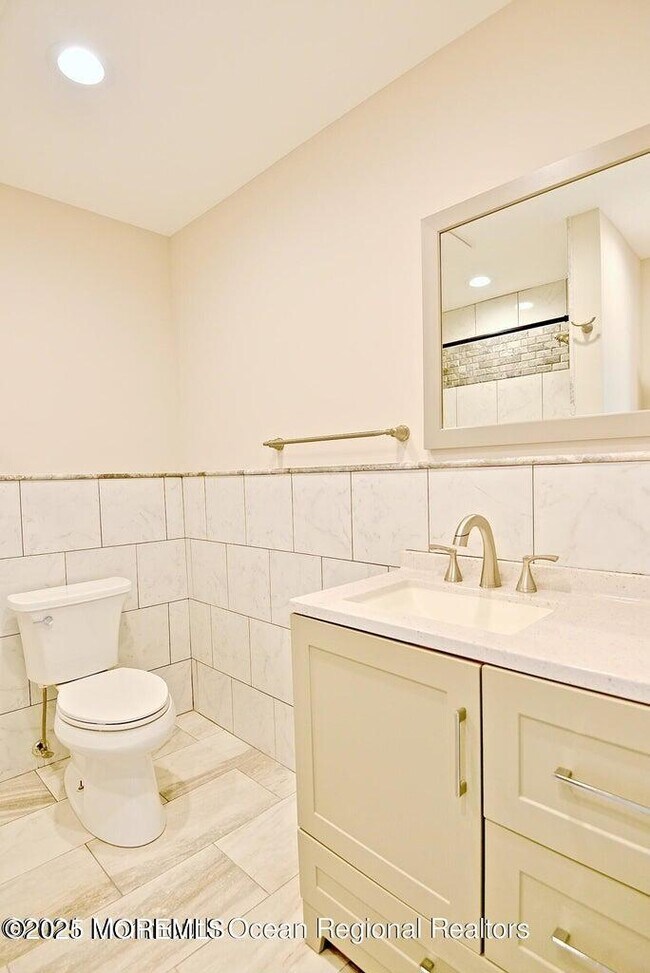Foto del edificio - 168 Esmeralda Ct