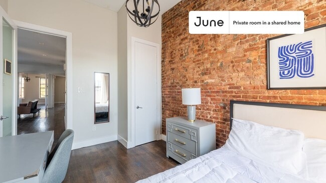 Foto del edificio - Room in Shared 4 bed/2 bath home