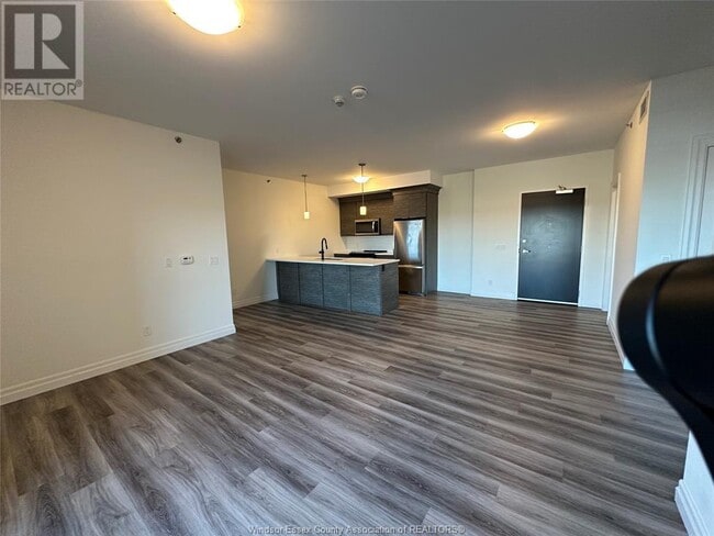 Building Photo - 728 Brownstone Dr
