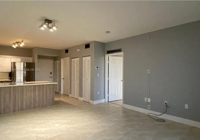 Building Photo - 2425 SW 27th Ave