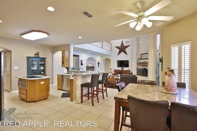 Foto del edificio - 1210 S Saddle Lakes Dr