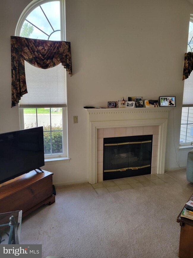 Building Photo - 43 Woolsey Ct