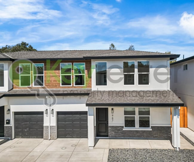 Building Photo - 967 Olive Br Pl