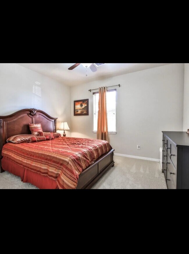 Foto del edificio - 24526 Avellino Ct