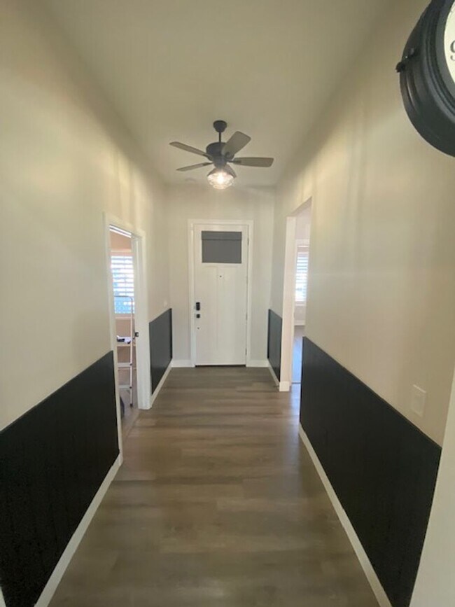 Foto del edificio - Move-In Discount -- 3 bedroom - 2 bath Newer Single family in Crescent Hills