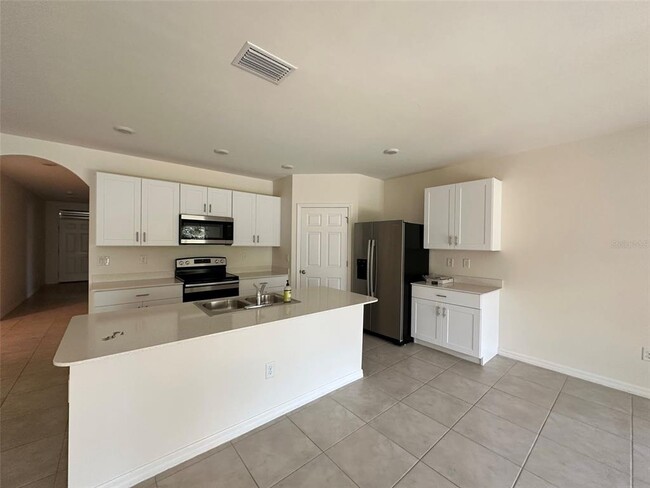 Building Photo - 27285 Guapore Dr