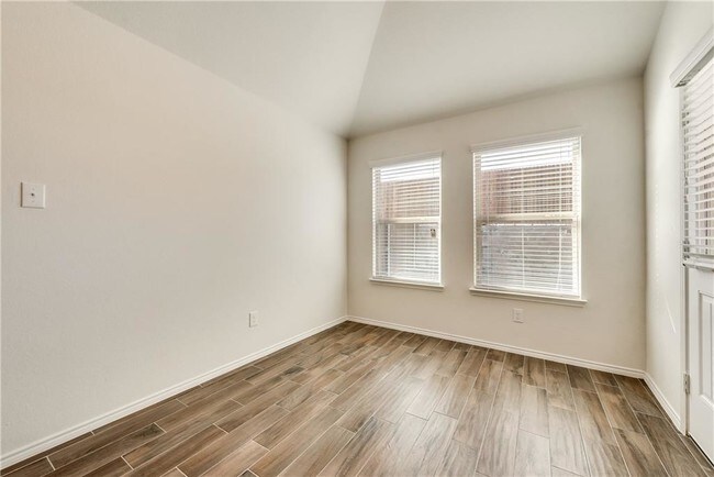 Foto del edificio - 1029 North Churchill Drive
