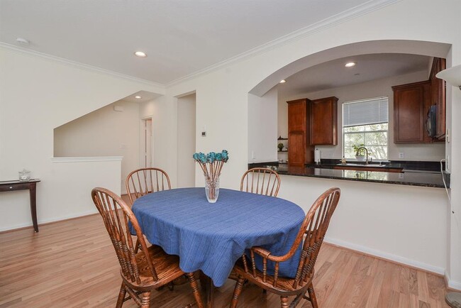 Building Photo - 3001 Murworth Dr