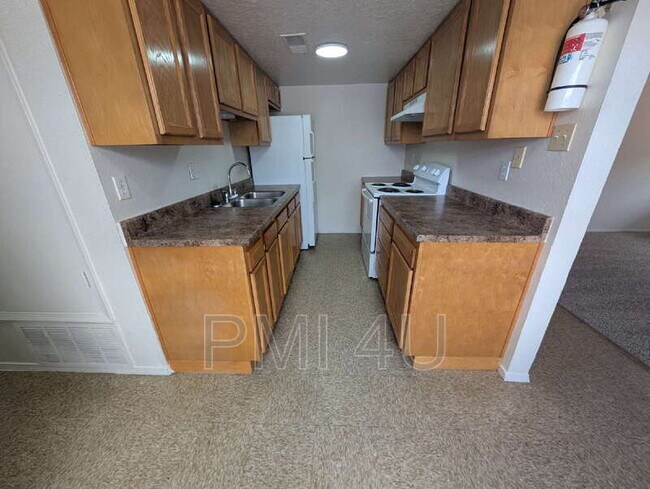 Foto del edificio - 12813 Dunes Rd SE