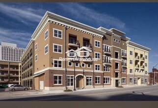 Building Photo - 401 20th St S