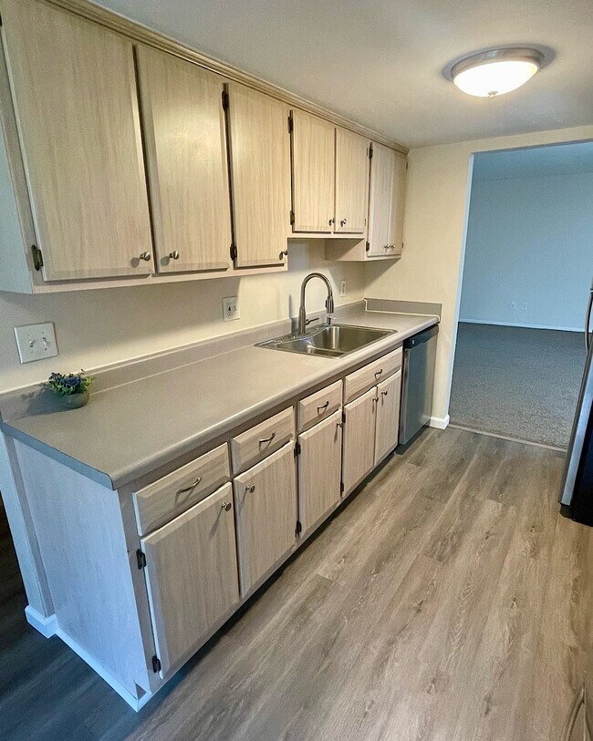Building Photo - 27033 Farmbrook Villa Dr