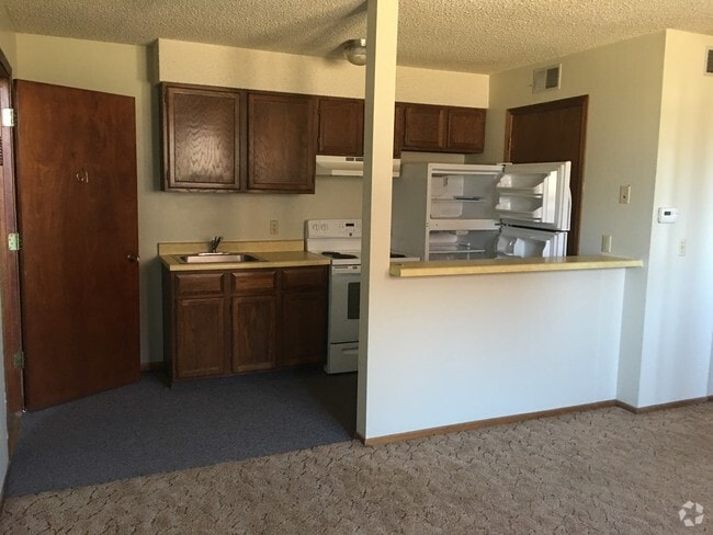 Building Photo - 1403 Hennessey St
