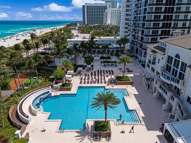 Foto del edificio - 4779 Collins Ave