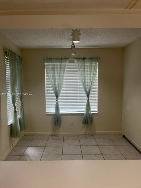 Building Photo - 1194 Coral Club Dr