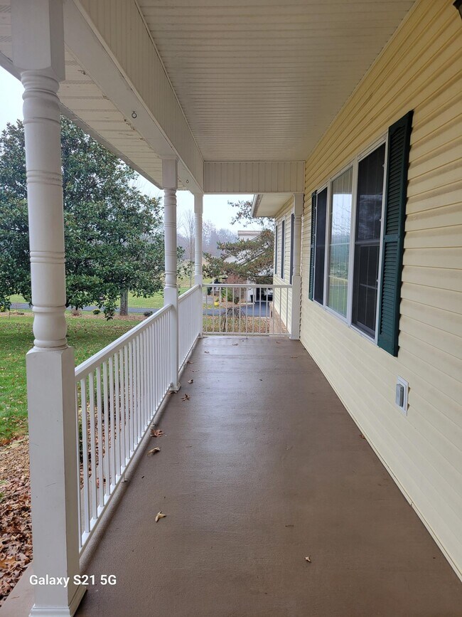 Foto del edificio - 44 Myra Dr