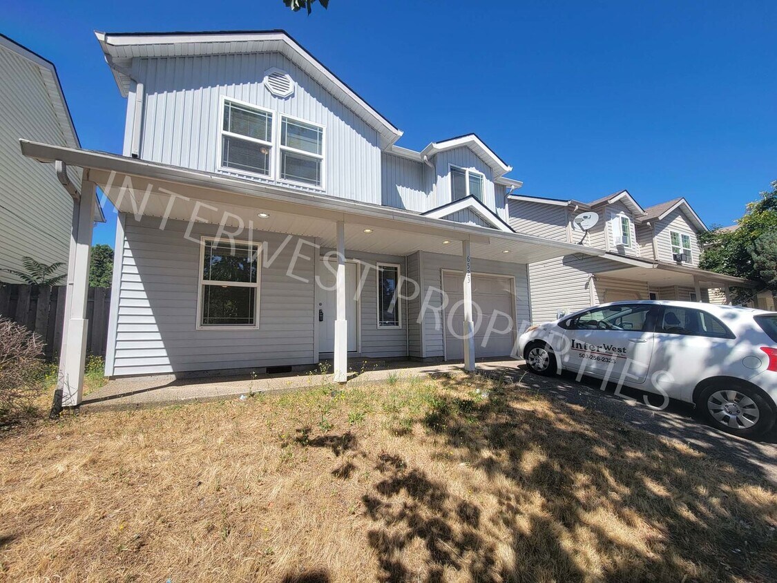 Foto principal - 4 Bedroom Home Near Brentwood Park w/Garag...