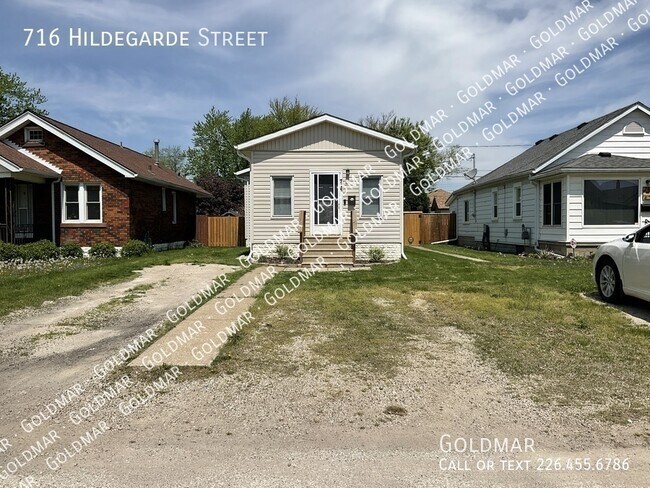 Photo du bâtiment - Single level home available in family friendly neighbourhood