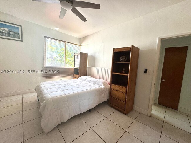 Foto del edificio - 1211 100th St