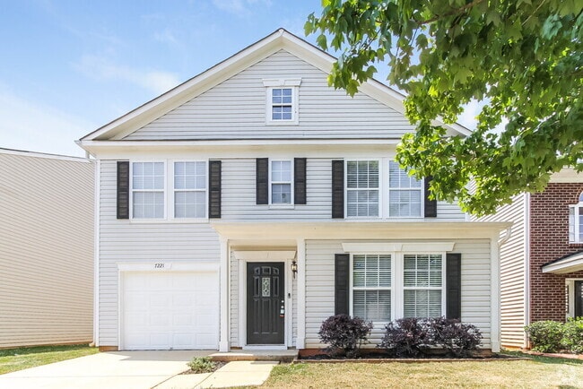 Building Photo - 7221 Fox Point Dr