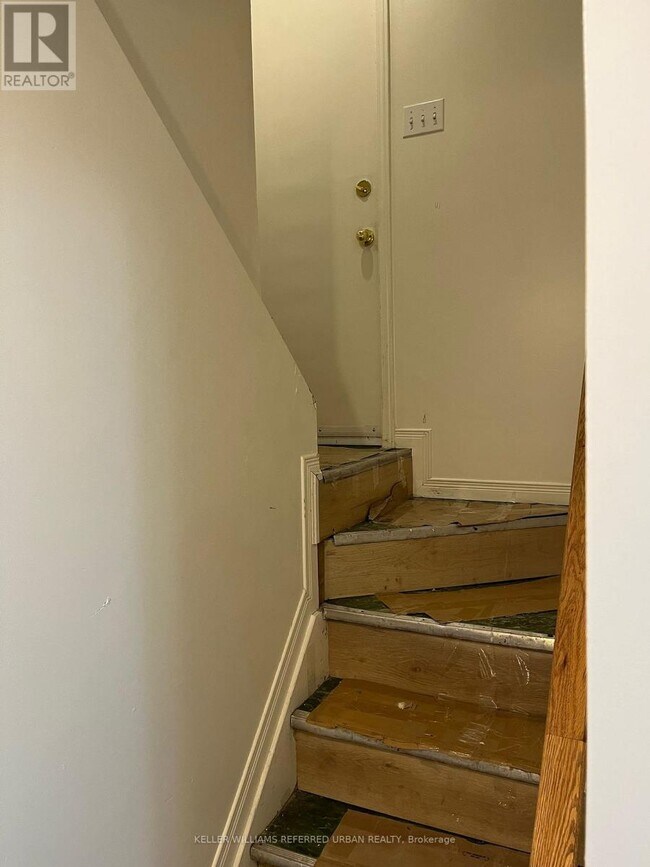 Photo du bâtiment - 98 Frontenac Ave