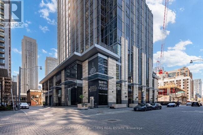 Building Photo - 11 Yorkville Ave