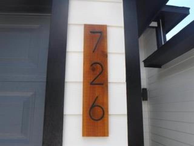 Foto del edificio - 726 Dubois St