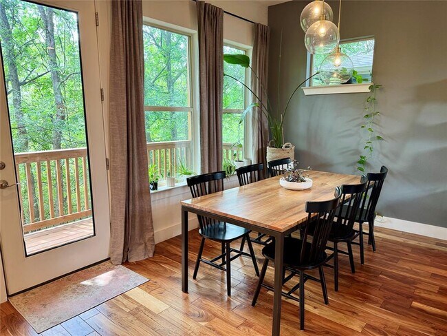 Foto del edificio - 4612 Windy Brook Dr