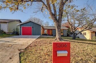 Building Photo - 5204 King Charles Dr