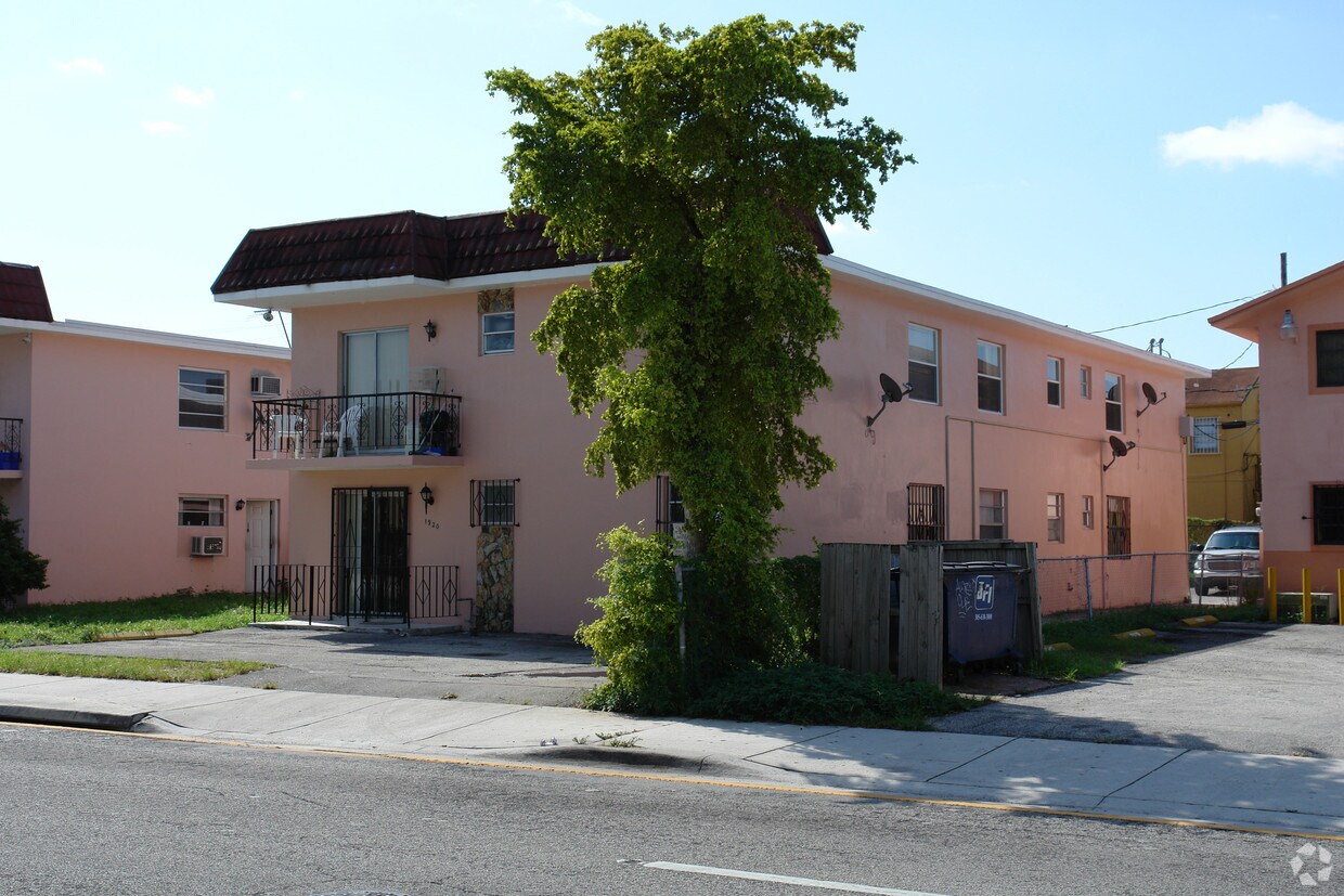 Foto del edificio - 1920 SW 7th St