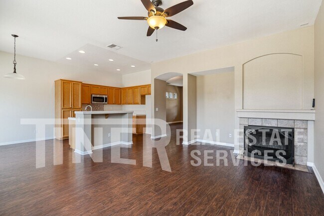 Building Photo - 210 Ashwood Ct