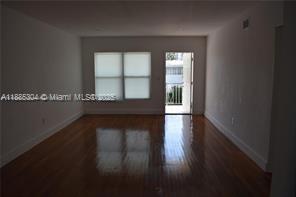 Foto del edificio - 9760 Bay Harbor Terrace