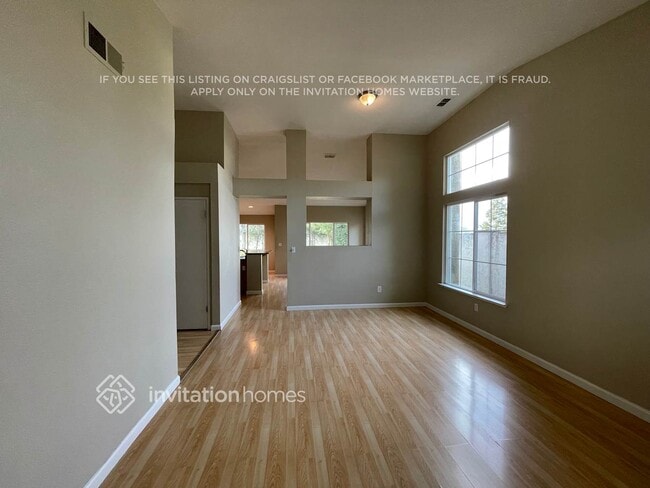 Foto del edificio - 5000 Mesa Ridge Dr