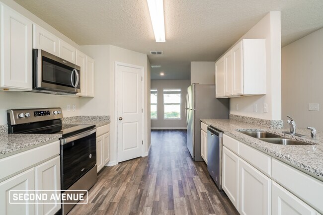 Building Photo - 2761 W Shaw PL