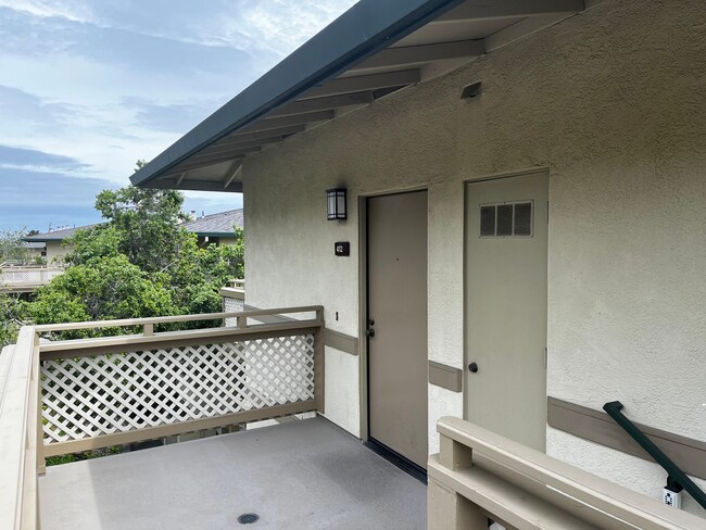 Building Photo - Beautiful 2 Bedroom 2 Bathroom Monterey To...