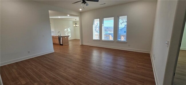 Building Photo - 951 E Buchanan St