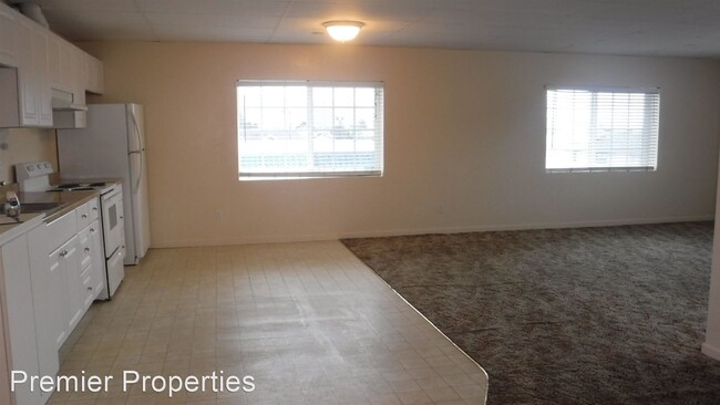 Building Photo - 1 br, 1 bath House - 1033 Chetco Ave # 8