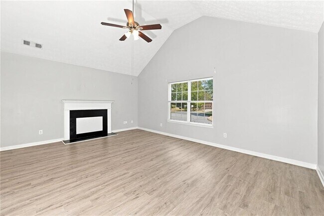 Foto del edificio - 1311 Birch Ct