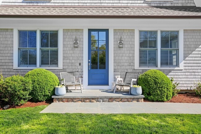 Building Photo - 4 Vani Ct