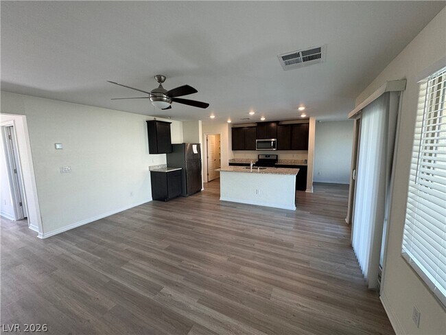 Building Photo - 4929 Finca St