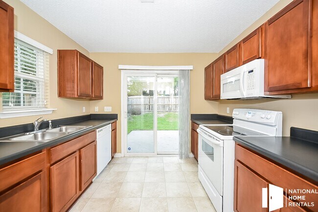 Foto del edificio - 421 Cape Jasmine Way