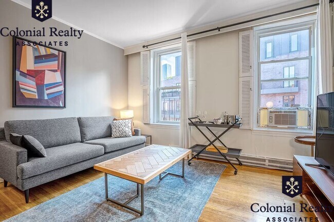 Building Photo - 529 Beacon St