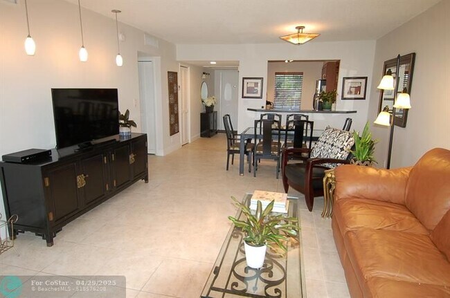Foto del edificio - 575 Oaks Ln