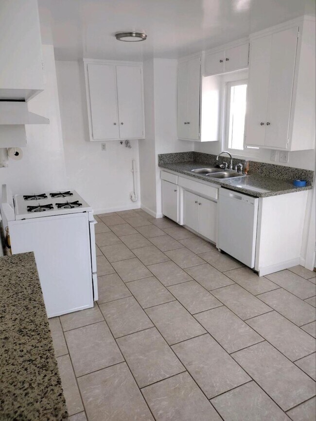 Building Photo - 7881 Ronald Drive