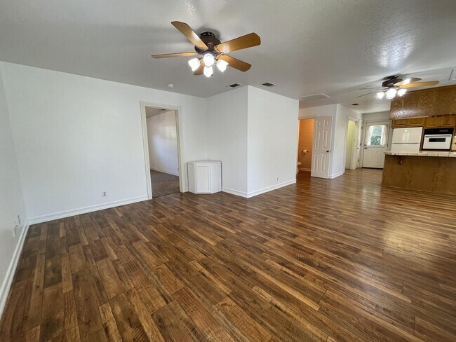 Foto del edificio - 1515 Hemlock St