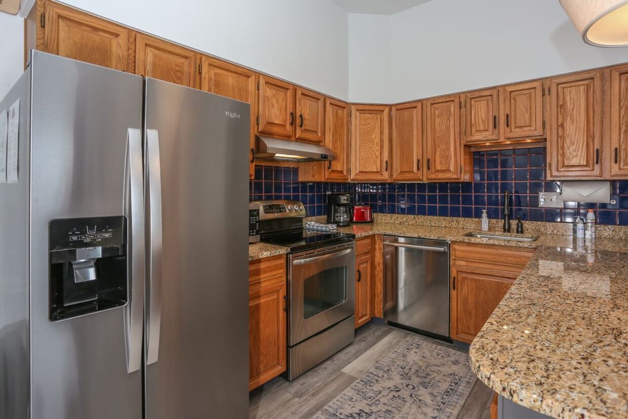 Foto principal - 1 bedroom in Wildernest! Lease through 2/1/25