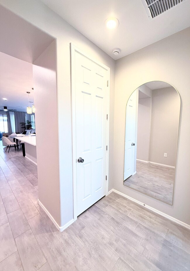 Foto del edificio - 620 W Calle El Tramo