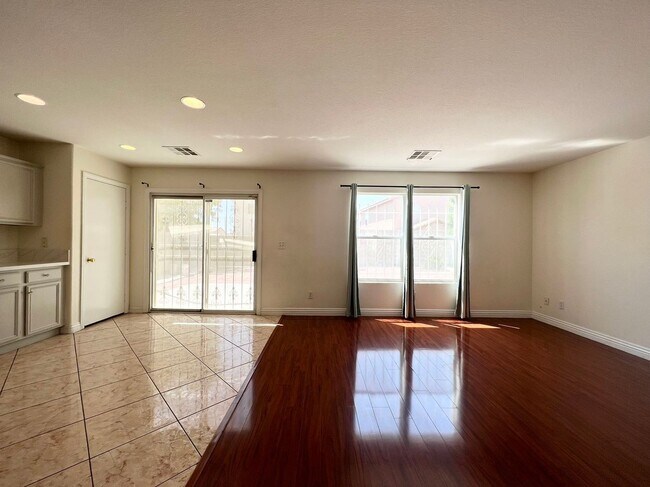 Foto del edificio - 5717 W Dewey Dr