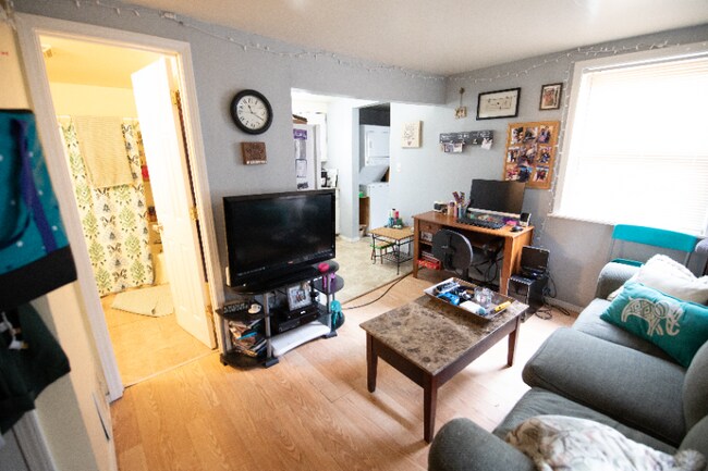 Foto del edificio - 1326 Dunklin St