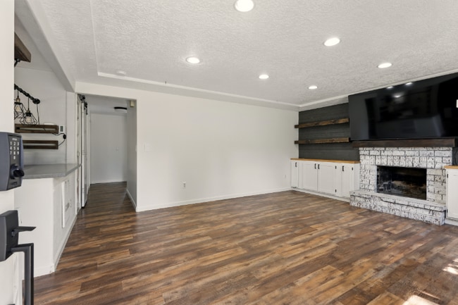 Building Photo - 4918 NE 54th St