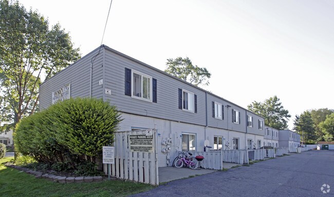 Building Photo - Dickinson Manor Apartments